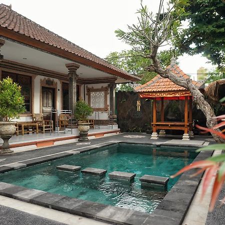 Komala Indah I Hotel Bali Buitenkant foto