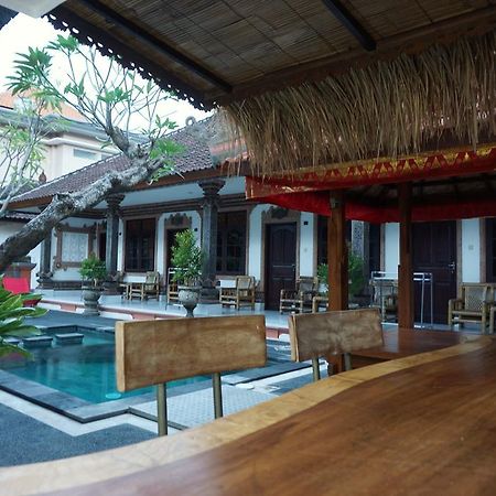 Komala Indah I Hotel Bali Buitenkant foto