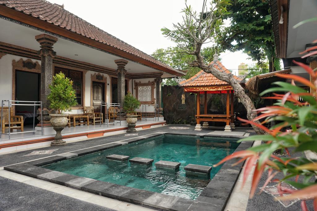 Komala Indah I Hotel Bali Buitenkant foto
