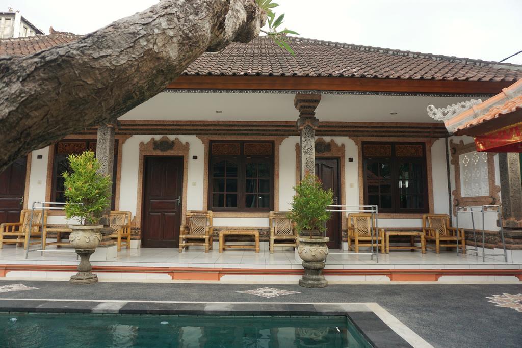 Komala Indah I Hotel Bali Buitenkant foto
